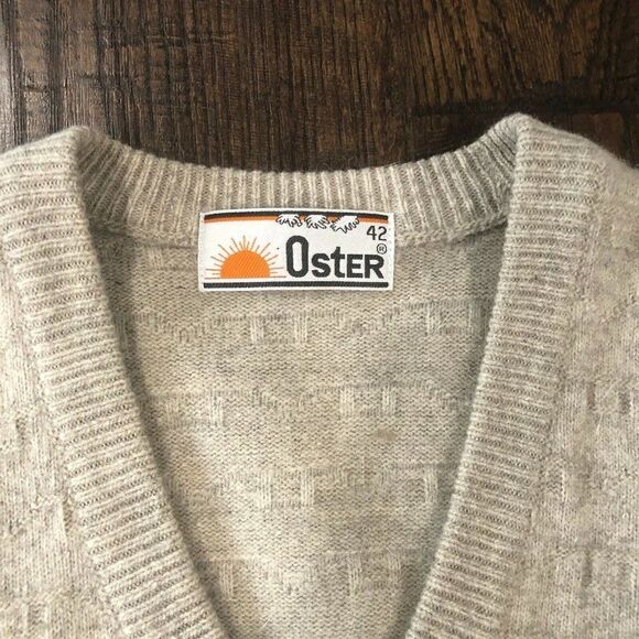 Vintage‎ Oster Size 42 Wool Sweater Vest Beige Tan V Neck Grandpa - Picture 2 of 11